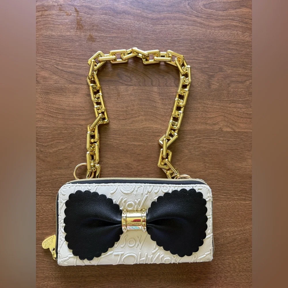 Betsey Johnson wallet